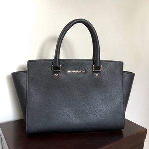 Black Michael Kors handbag